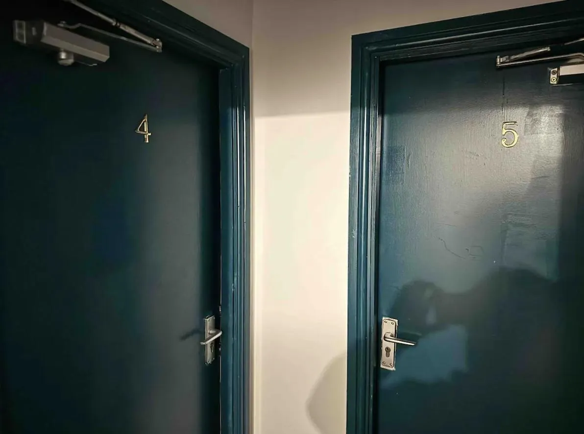 Comfortable Room In Shared Sheffield Detached House - Room 3 0*,