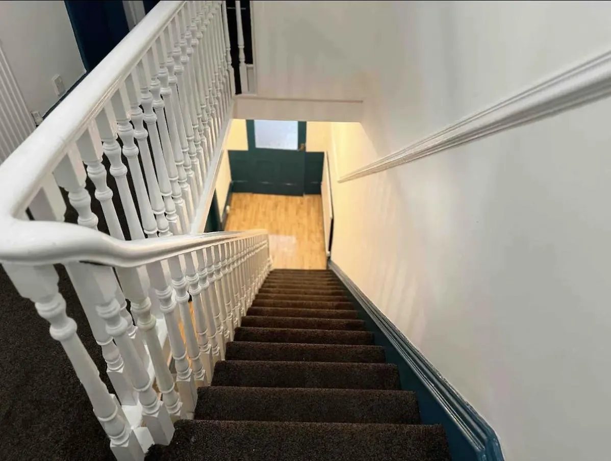 Comfortable Room In Shared Sheffield Detached House - Room 3